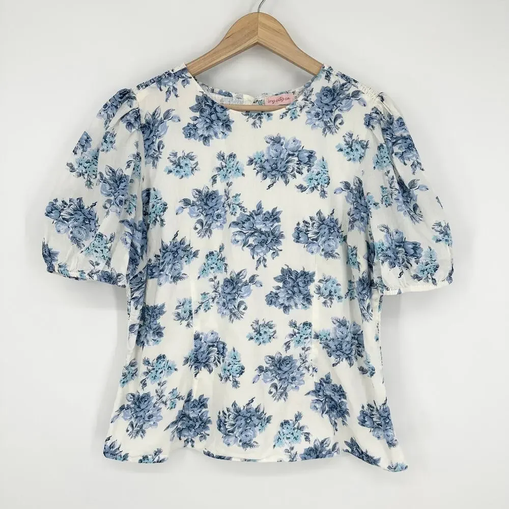 Ivy City Co Odette Blouse Floral Short Puff Sleeve Crew Neck Smocked Top Cotton